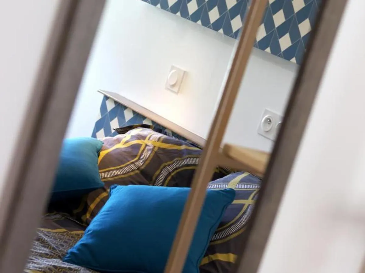 Gite Confort A Balbigny : 2 Chambres, Terrasse, Jeux, Equipements Modernes, Charges Incluses - Fr-1-496-282 0*,  France