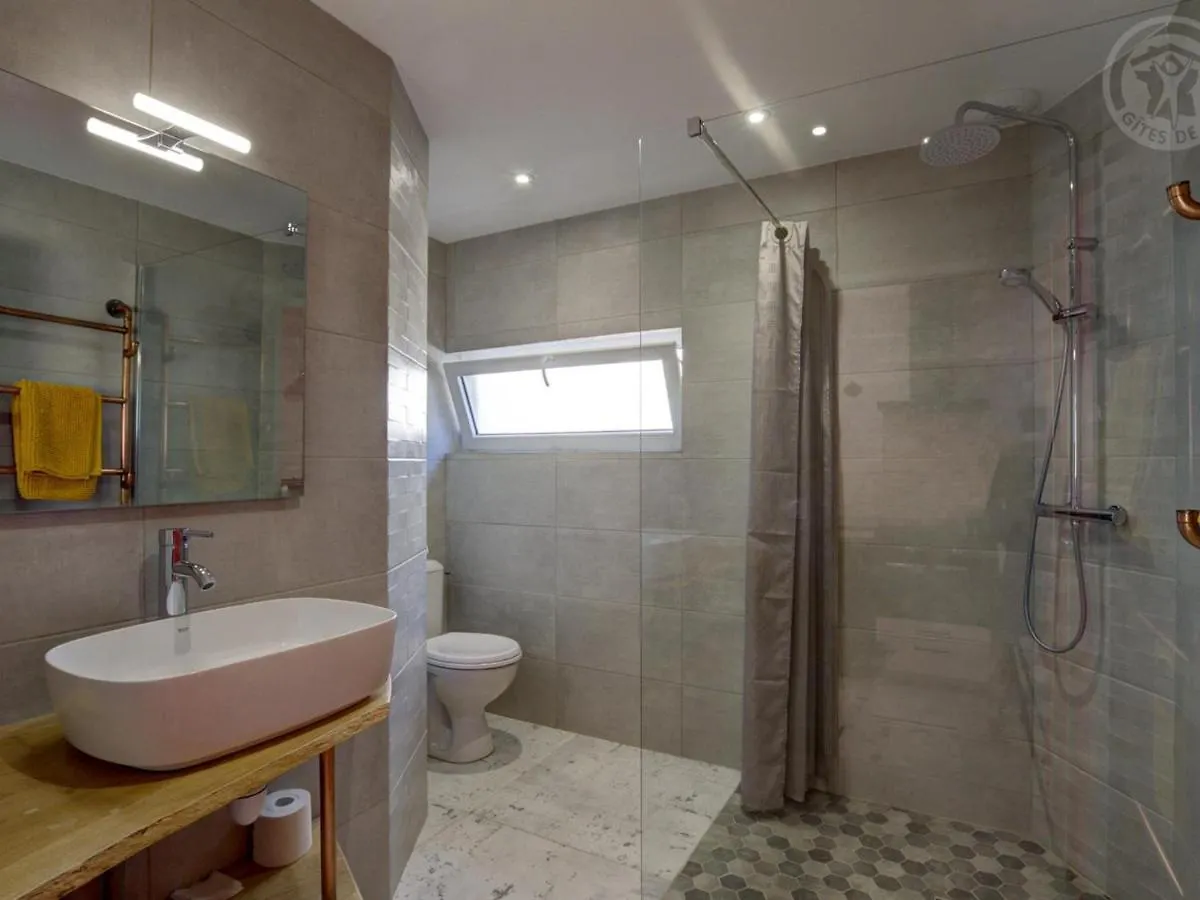 Holiday home Gite Confort A Balbigny : 2 Chambres, Terrasse, Jeux, Equipements Modernes, Charges Incluses - Fr-1-496-282 France